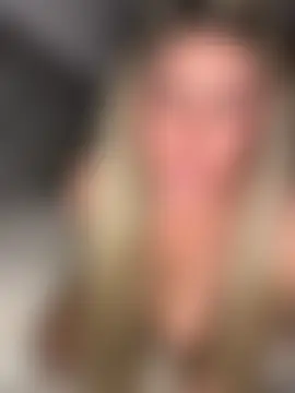 naughtychelseaxox's Live Sex Cam Show