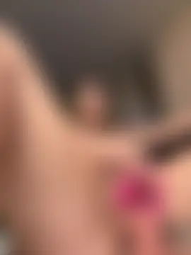 yourlilsecreet's Webcam Show