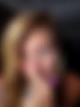 SheIsSomething's Live Sex Cam Show