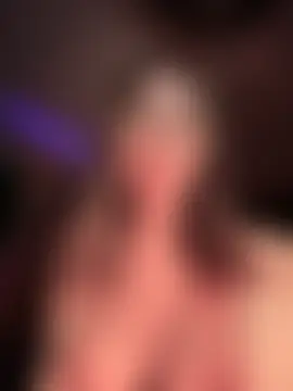 Queentaraf999's Live Sex Cam Show