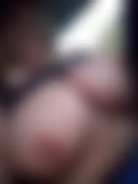 Isabellaa04's Live Sex Cam Show