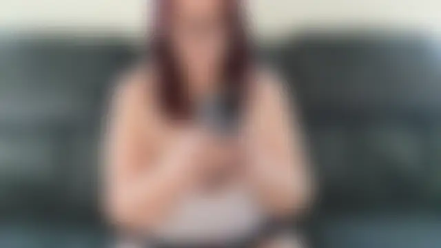 TheBustyHouseWife's Live Sex Cam Show