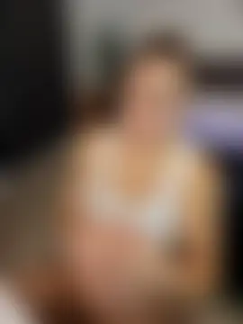 Ellie-L-Elizabeth's Live Sex Cam Show