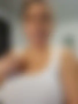 Ellie-L-Elizabeth's Live Sex Cam Show