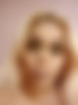 izauri2025's Live Sex Cam Show