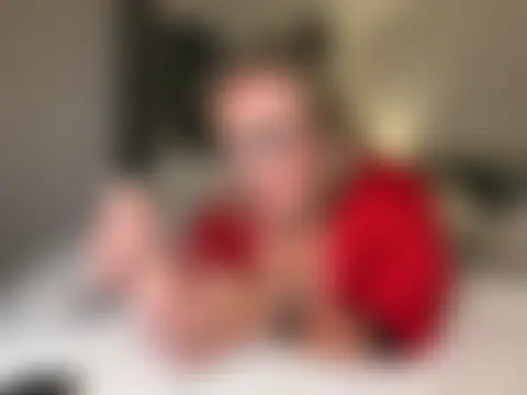 Elliemaee's Live Sex Cam Show