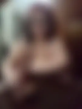 Lucia8600's Live Sex Cam Show