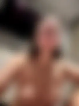 The_Snowwhitee's Live Sex Cam Show