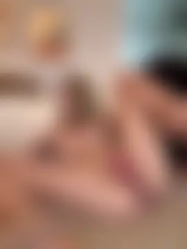 rileylovesyou's Live Sex Cam Show