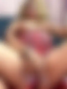 Suyin_squirt22's Webcam Show