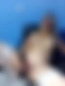 Lora85's Live Sex Cam Show