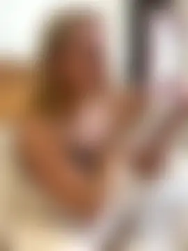 madamlillyrose's Live Sex Cam Show