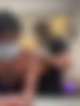 youngcoupleloverose's Live Sex Cam Show