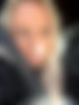 Bustyblondebabe32's Live Sex Cam Show