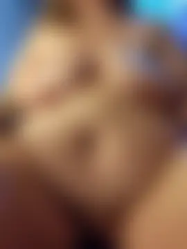 Love86Emily's Live Sex Cam Show