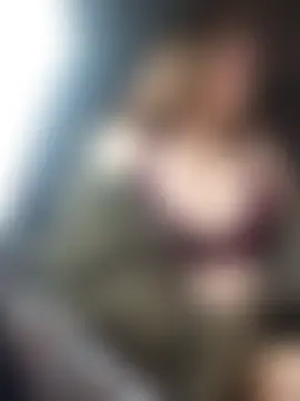 GoldenFlameGoddess' Live Sex Cam Show