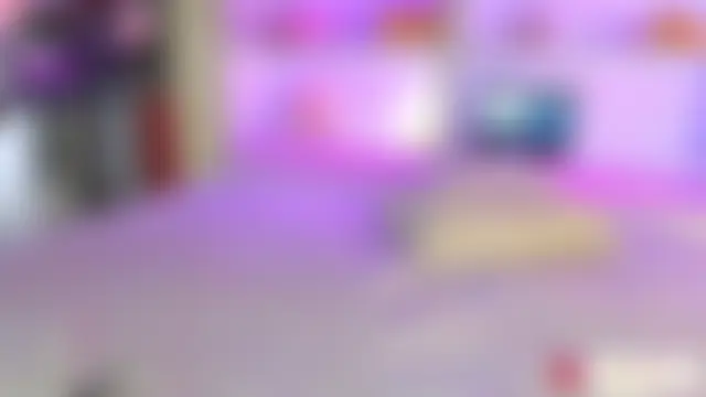 ChiaraLewis' Live Sex Cam Show