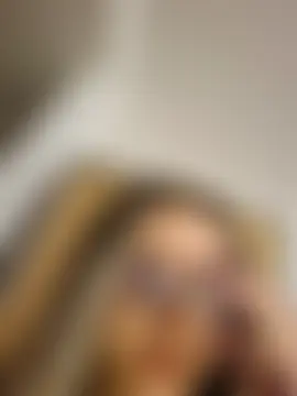 LineaDemie's Live Sex Cam Show