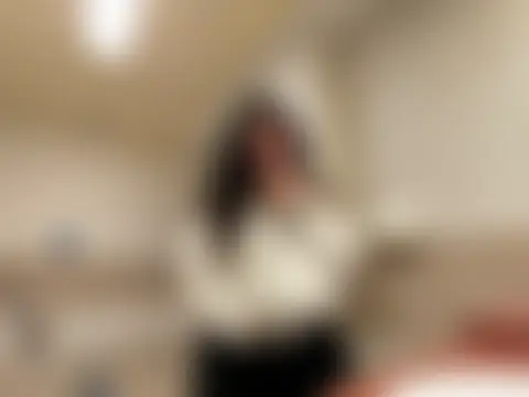 silkygemm's Live Sex Cam Show