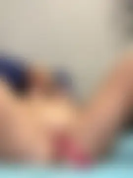 EmmaInLove23's Live Sex Cam Show