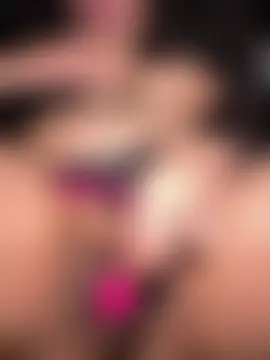 BustiBunny69's Webcam Show