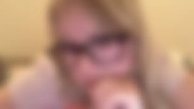 xoxokayy18's Live Sex Cam Show