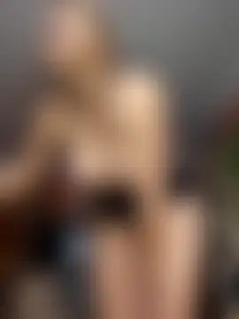 BLONDKICIA1's Live Sex Cam Show