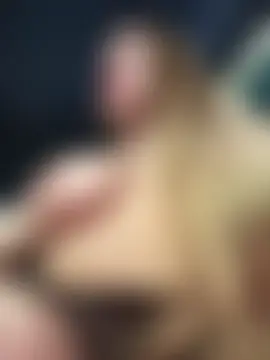 MilfNextDoor20's Live Sex Cam Show