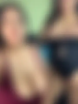 twocurvylatins' Webcam Show