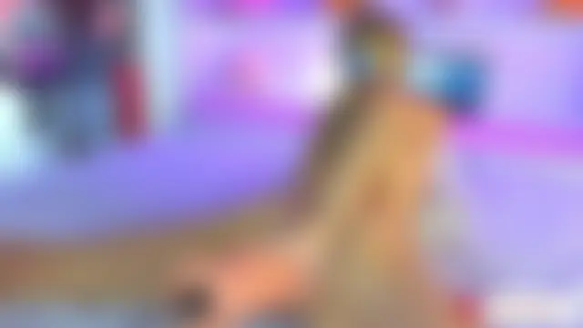 ChiaraLewis' Live Sex Cam Show