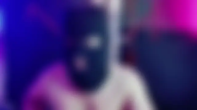 Dom_Young_Mommy's Webcam Show