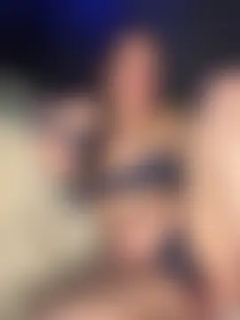 chellerayy's Webcam Show