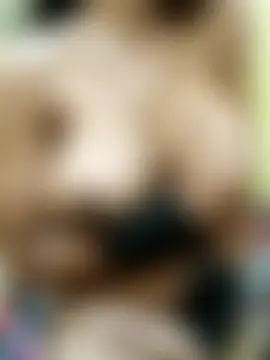 Quun_rosi's Webcam Show