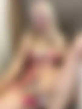 AnikaBest's Live Sex Cam Show