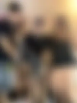 royalgirls_x's Live Sex Cam Show