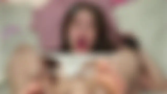 AmiLewis' Live Sex Cam Show