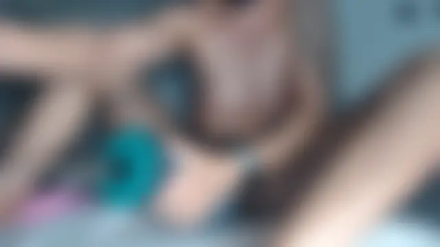 raisawetsx's Live Sex Cam Show