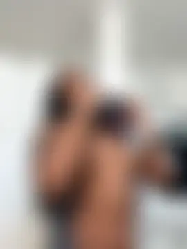 Your_Paris' Live Sex Cam Show