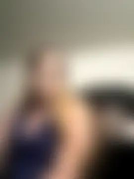 Kitty_DaCocks' Live Sex Cam Show