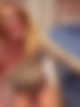 Isabellaa04's Live Sex Cam Show