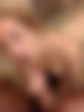 EllieEnchantress' Live Sex Cam Show