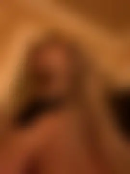 LittleMissEeve's Live Sex Cam Show