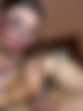 zui_lu's Live Sex Cam Show