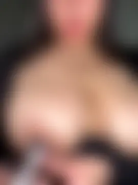 BustiBunny69's Webcam Show