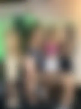 royalgirls_x's Live Sex Cam Show