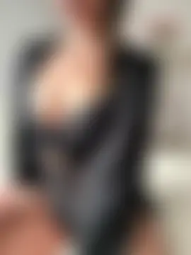 tina1your1's Webcam Show