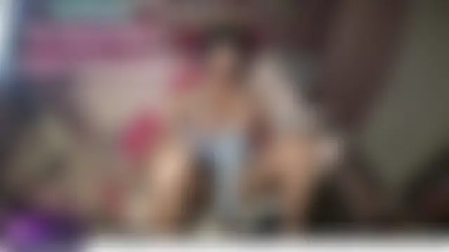 nikki_juggs' Live Sex Cam Show