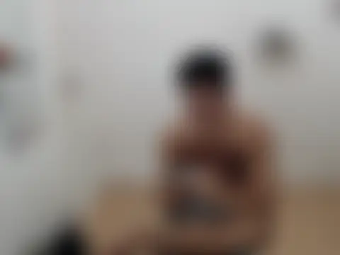 Lloyd_wintours' Live Sex Cam Show