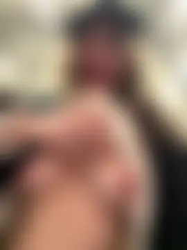 LoraaDoll's Live Sex Cam Show