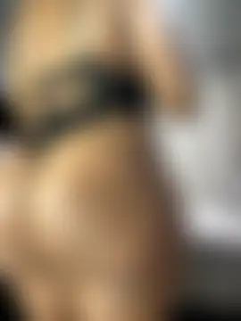 Mercedes_555's Webcam Show